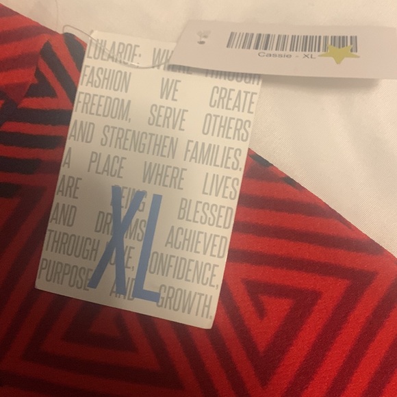 LulaRoe XL Cassie - Picture 2 of 4